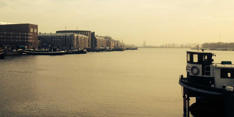 Wi-Fi 7核心技术解析：多链路操作与4096-QAM如何重塑编程开发与网络体验