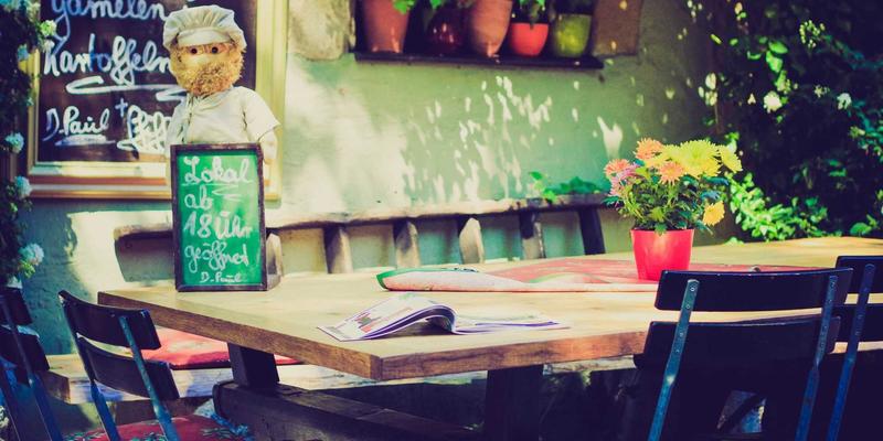 网络功能虚拟化性能瓶颈深度剖析：DPDK与SR-IOV加速技术的选型与实践指南